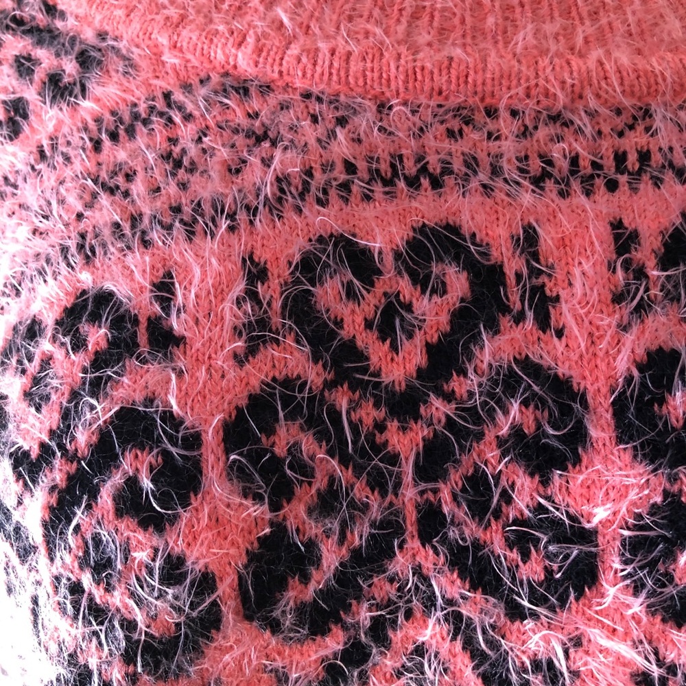 Ya Los Angeles Fuzzy Sweater - Picture 2 of 5